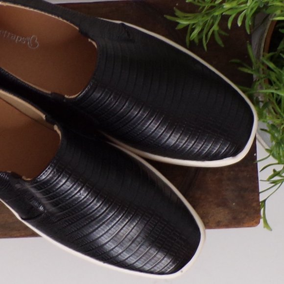 Baretraps Yannah Women's Black Flats Casual Comfort Shoe Size 6 NWOT - Picture 6 of 10